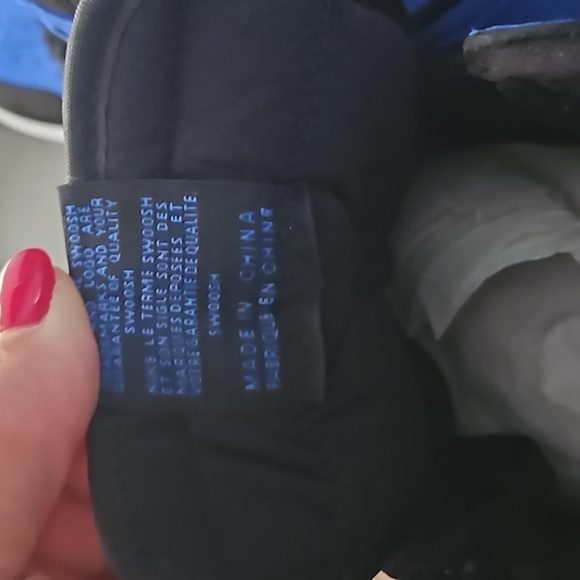 Dead Stock Air Jordan 1 Retro High OG Royal Reimagined DZ5485 042 Size 8 - Picture 7 of 10